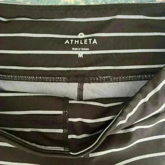 Athleta black stripped leggings size medium - Picture 3 of 3